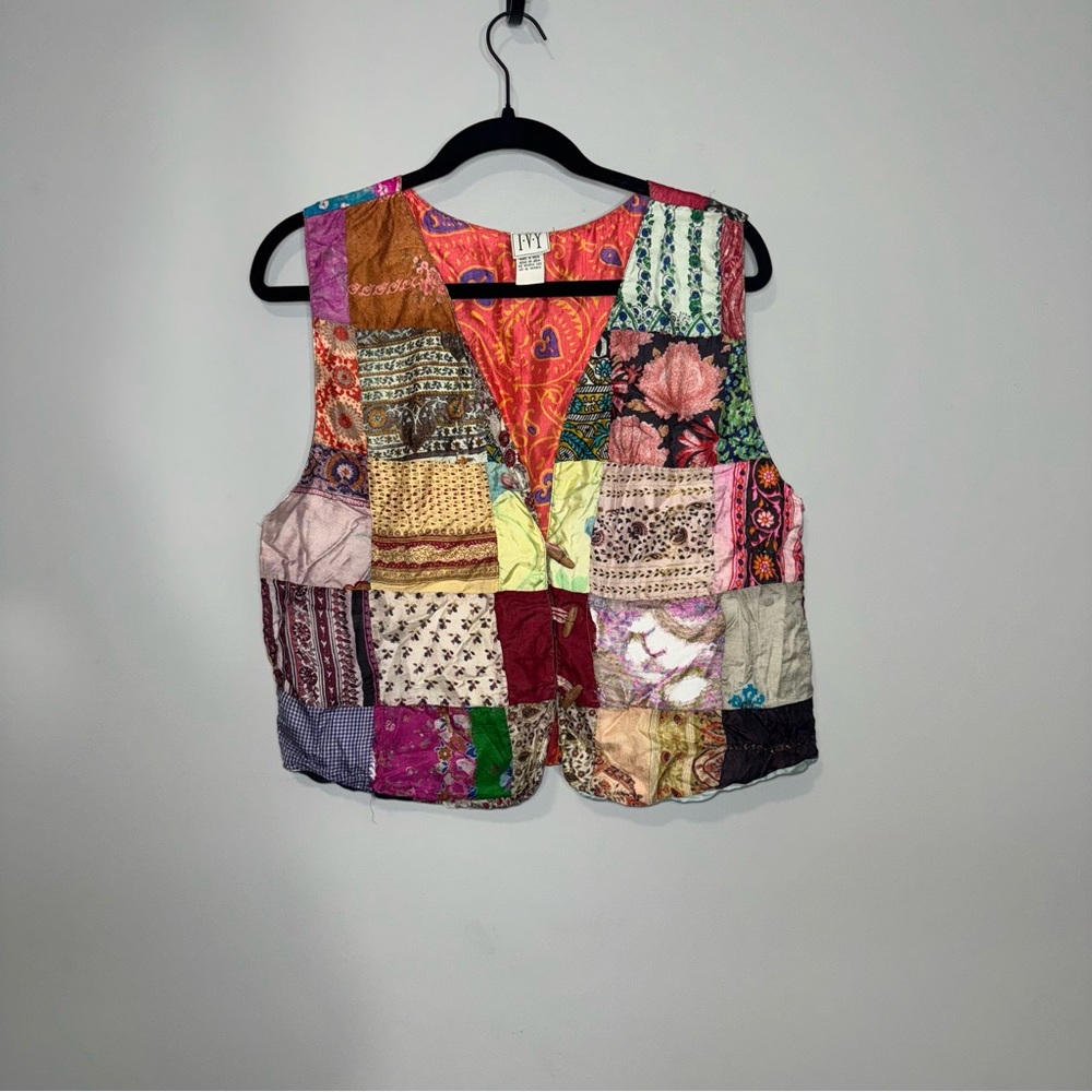 IVY 90's Women Medium Silk Patchwork Vest Multicolor Boho‎ Toggle Closure